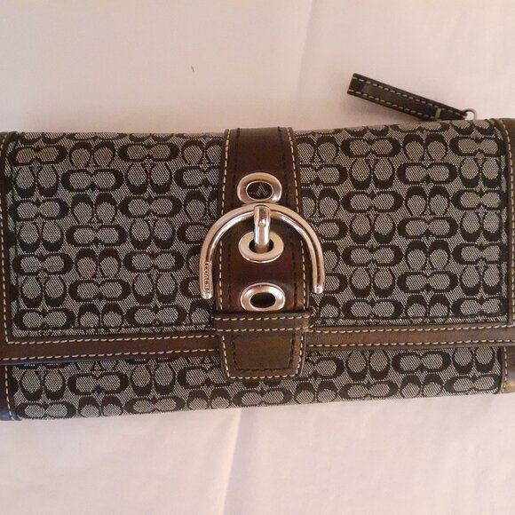 Coach Monogram Trifold Wallet - Picture 4 of 15